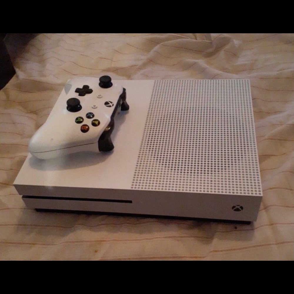 Xbox One S 1TB